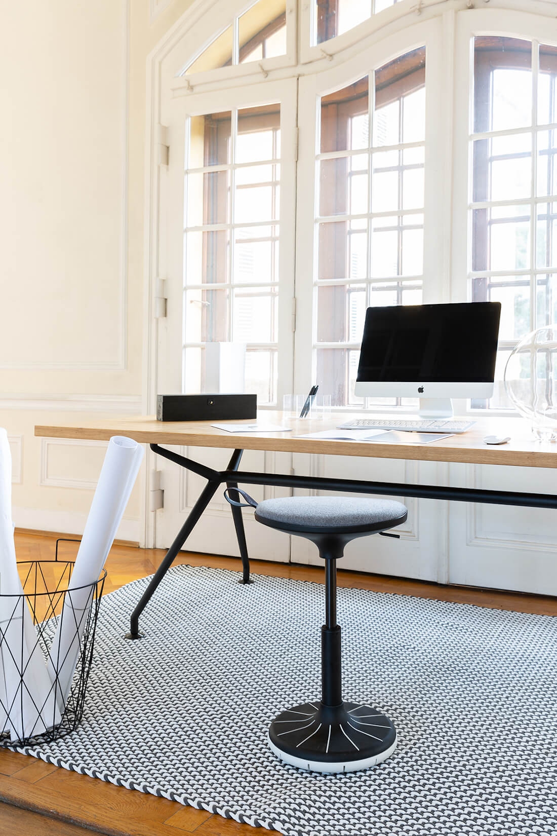 Wagner - W3 - Low Ergonomischer Sitzhocker - Sitzhocker - Just black and white - 123HomeOffice