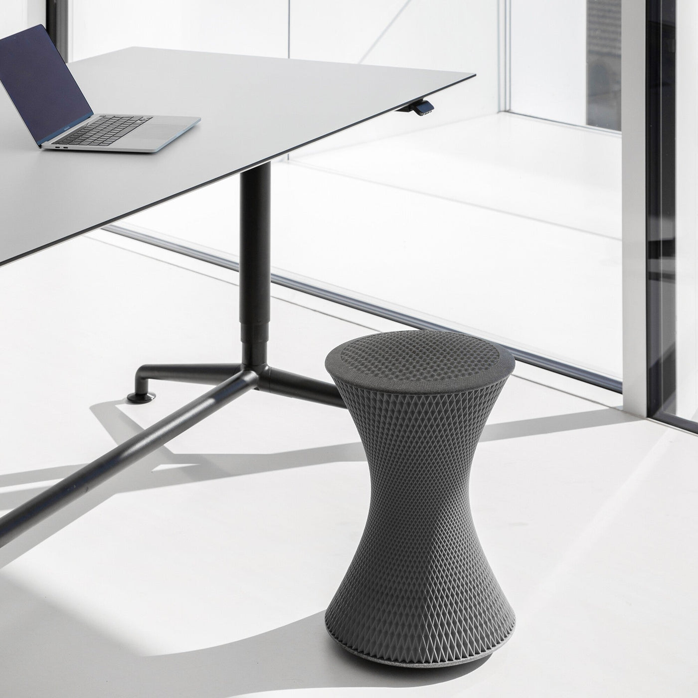 Wagner - Wagner 3D One Small - Sitzhocker - Schwarz - Small (51cm Sitzhöhe) - Sitzhocker - Keiner - 123HomeOffice